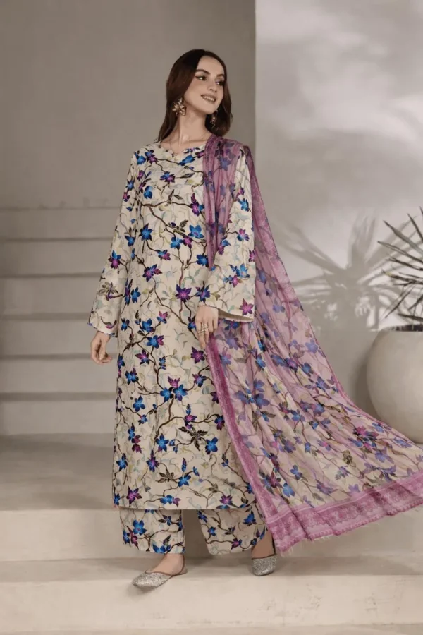Off White Digital Print Lawn 3Pcs Set