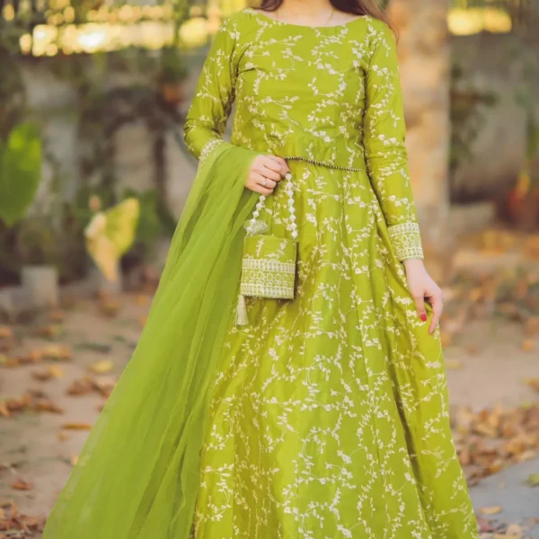 3 Pcs Women's Stitched Shamoz Silk Embroidered Maxi Suit